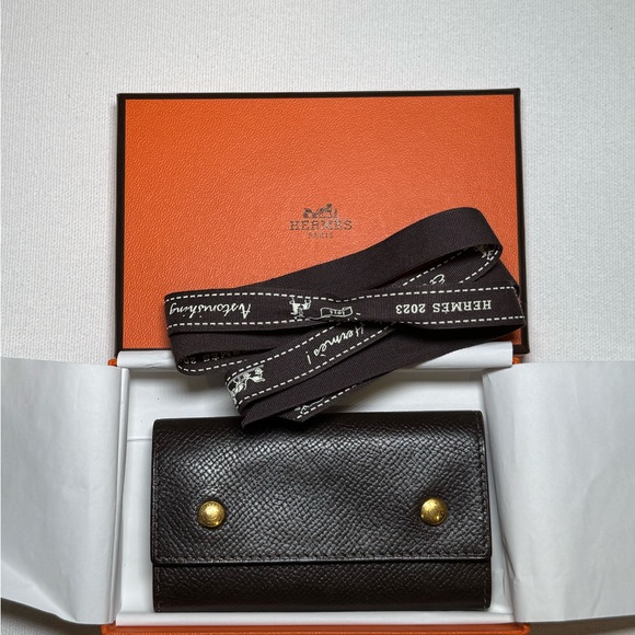 Hermes Accessories - Hermès Black Leather Key Holder with Gold Accents